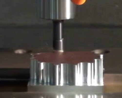 Case of CBN end mill cutter for machining H13 steel
