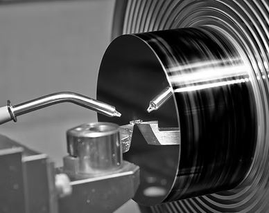 MCD Cutting Tools for Mirror Machining