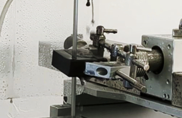 Case of electroplated diamond bandsaw blade for cutting graphite